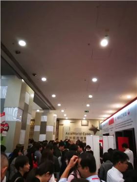 香港展会现场.jpg